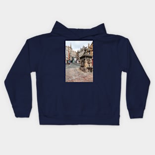 Grassmarket, Victoria Street, Edinburgh, Scotland Kids Hoodie